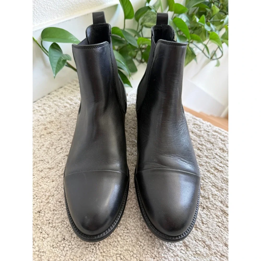 Ten Points SWEDEN Chelsea Boots Women 9 Black Leather Cap Toe Ankle